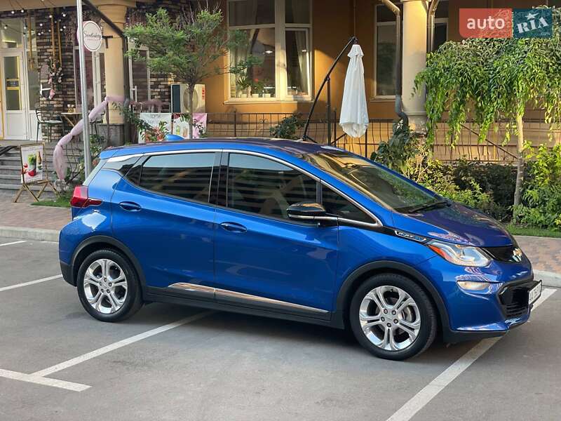 Хэтчбек Chevrolet Bolt EV 2020 в Киеве