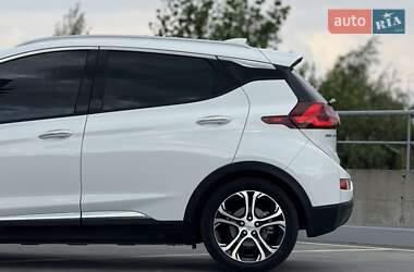 Хэтчбек Chevrolet Bolt EV 2018 в 