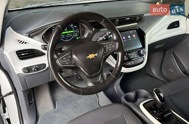 Хэтчбек Chevrolet Bolt EV 2018 в 