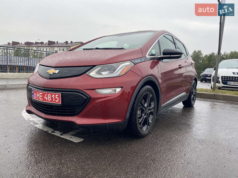 Хэтчбек Chevrolet Bolt EV 2017 в 