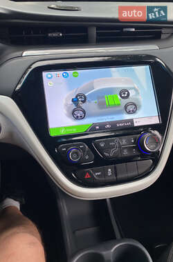 Хэтчбек Chevrolet Bolt EV 2017 в 