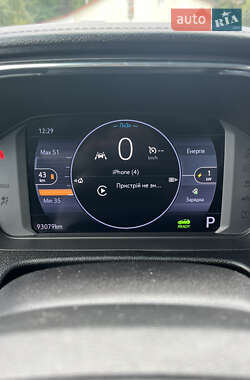 Хэтчбек Chevrolet Bolt EV 2023 в 