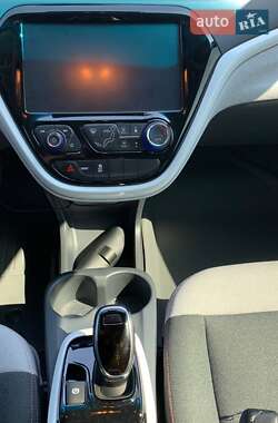 Хэтчбек Chevrolet Bolt EV 2019 в 