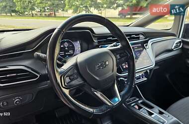 Хэтчбек Chevrolet Bolt EV 2021 в 
