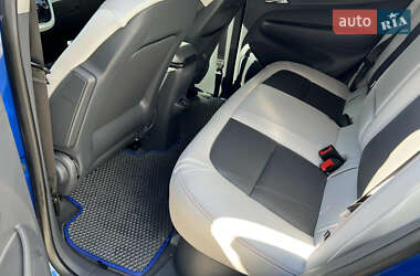 Хэтчбек Chevrolet Bolt EV 2021 в 