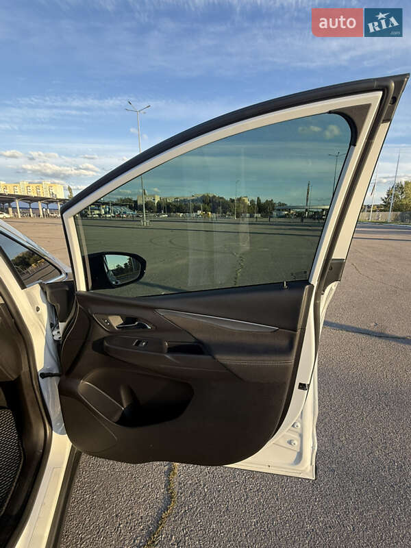 Хетчбек Chevrolet Bolt EV 2023 в Харкові
