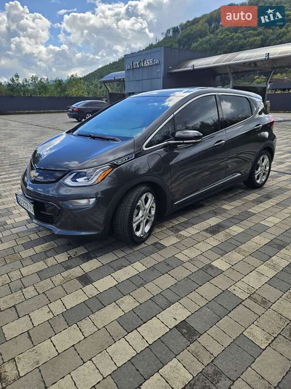 Хэтчбек Chevrolet Bolt EV 2017 в Сваляве