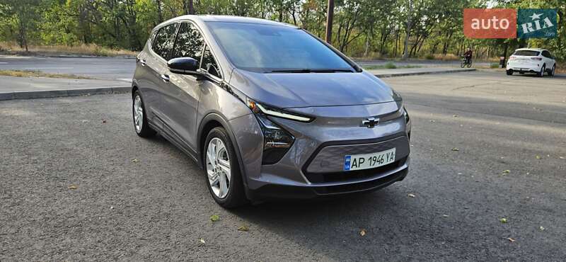 Хэтчбек Chevrolet Bolt EV 2022 в 