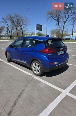 Хэтчбек Chevrolet Bolt EV 2018 в 