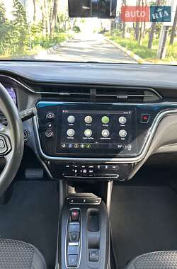 Хэтчбек Chevrolet Bolt EV 2022 в 