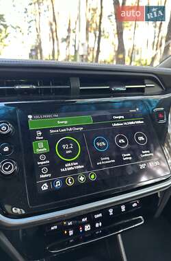 Хэтчбек Chevrolet Bolt EV 2022 в 