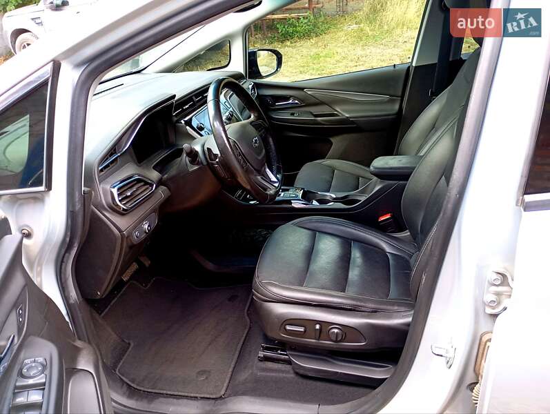 Хэтчбек Chevrolet Bolt EV 2022 в Кропивницком