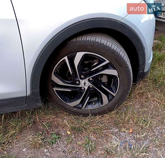 Хэтчбек Chevrolet Bolt EV 2022 в Кропивницком