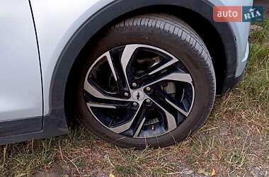 Хэтчбек Chevrolet Bolt EV 2022 в 