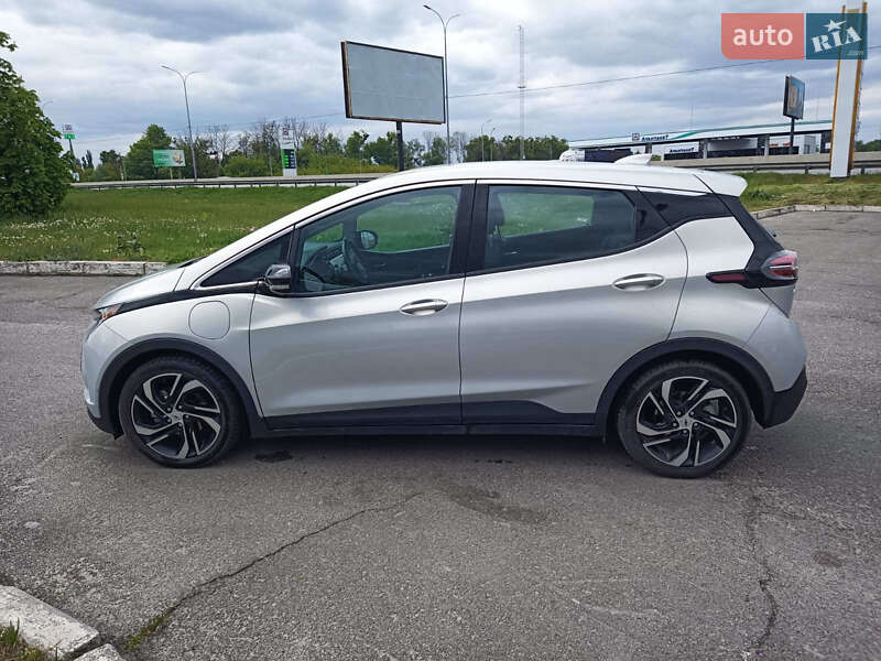 Хэтчбек Chevrolet Bolt EV 2023 в Киеве