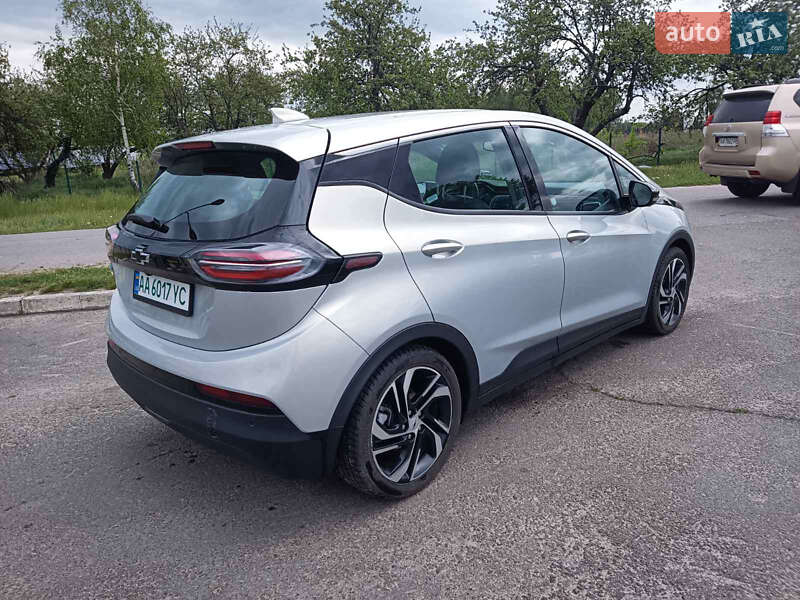 Хэтчбек Chevrolet Bolt EV 2023 в Киеве
