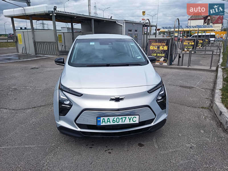 Хэтчбек Chevrolet Bolt EV 2023 в Киеве