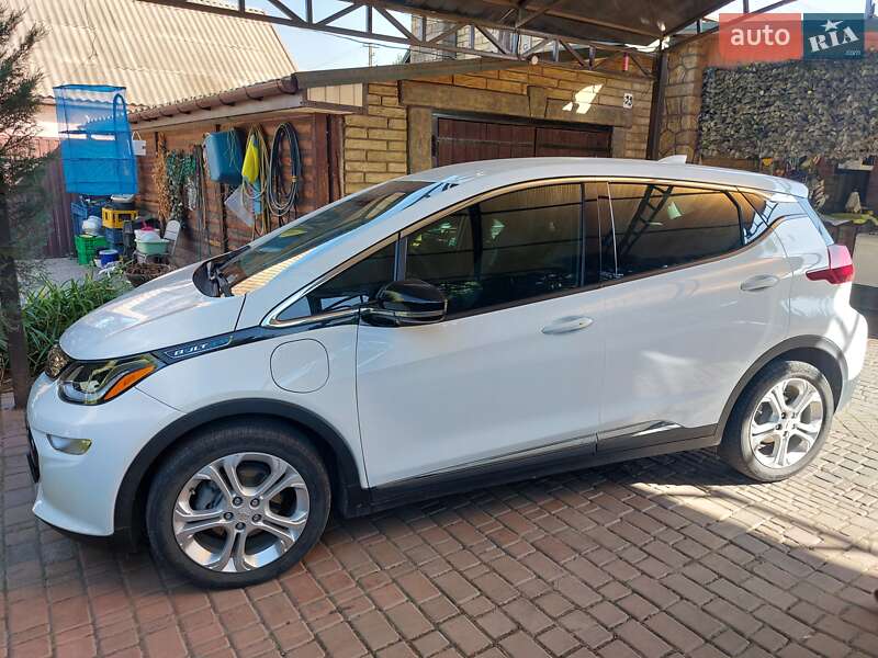 Хэтчбек Chevrolet Bolt EV 2020 в Кривом Роге