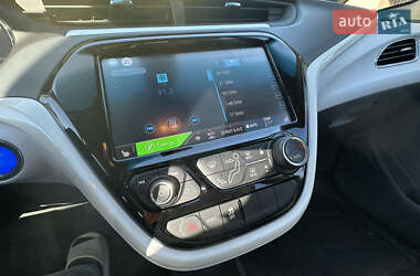 Хэтчбек Chevrolet Bolt EV 2017 в 