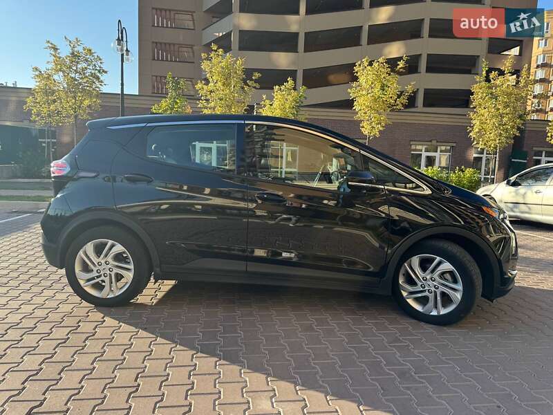 Хетчбек Chevrolet Bolt EV 2022 в Києві