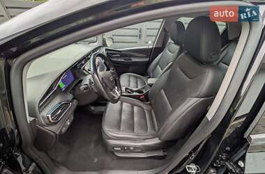 Хэтчбек Chevrolet Bolt EV 2023 в 