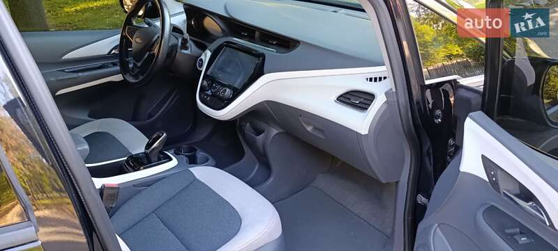 Хэтчбек Chevrolet Bolt EV 2017 в Запорожье