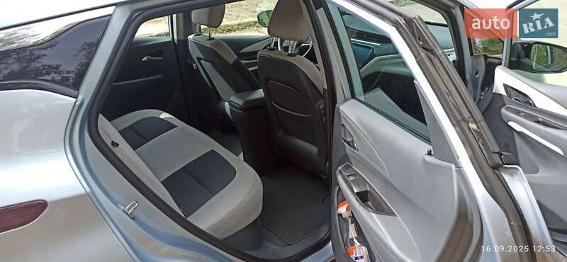 Хэтчбек Chevrolet Bolt EV 2017 в Днепре фото 7 Хэтчбек Chevrolet Bolt EV 2017 в Днепре