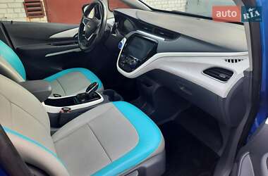 Хэтчбек Chevrolet Bolt EV 2020 в 