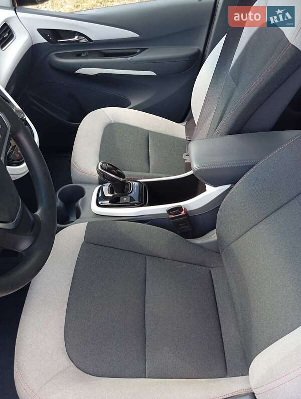 Хэтчбек Chevrolet Bolt EV 2017 в Запорожье