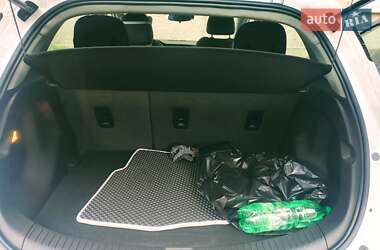 Хэтчбек Chevrolet Bolt EV 2022 в 