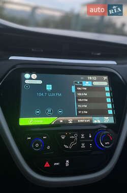 Хетчбек Chevrolet Bolt EV 2017 в 