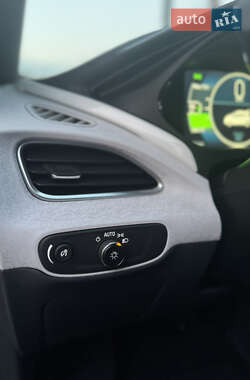 Хетчбек Chevrolet Bolt EV 2017 в 