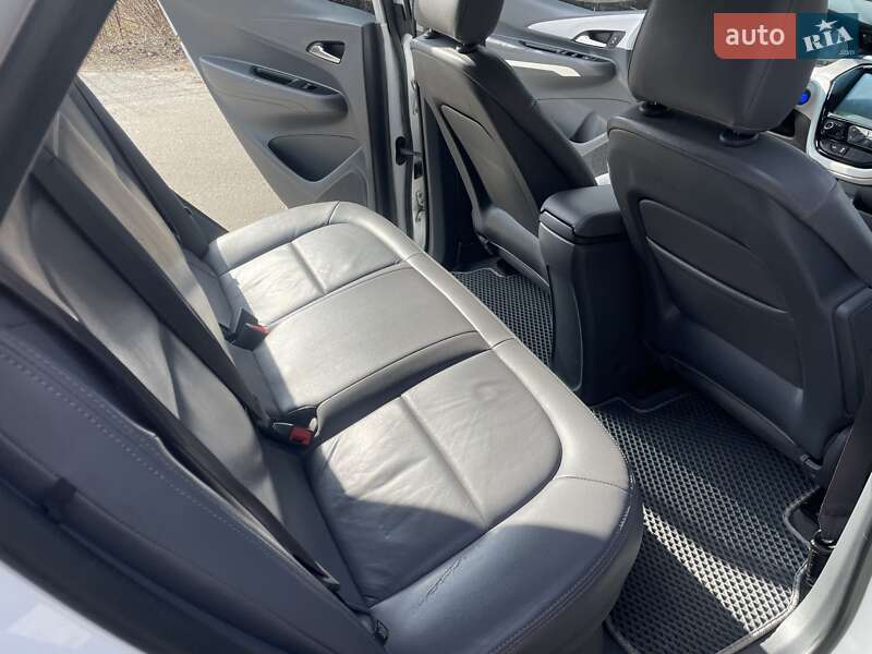 Хэтчбек Chevrolet Bolt EV 2017 в Полтаве