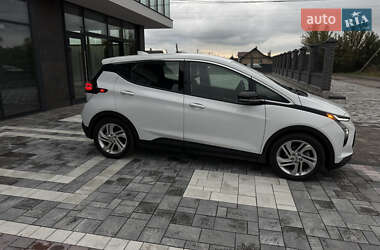 Хэтчбек Chevrolet Bolt EV 2022 в 