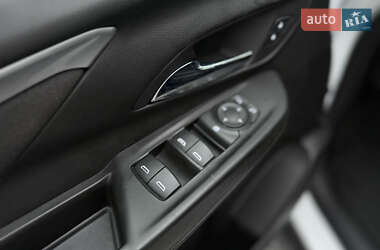 Хэтчбек Chevrolet Bolt EV 2022 в 