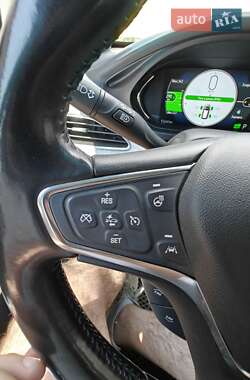 Хэтчбек Chevrolet Bolt EV 2020 в 