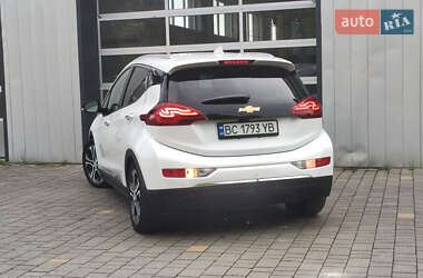 Хэтчбек Chevrolet Bolt EV 2018 в 