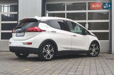Хэтчбек Chevrolet Bolt EV 2018 в 
