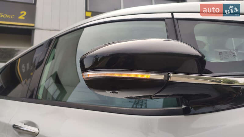 Хэтчбек Chevrolet Bolt EV 2018 в Дрогобыче