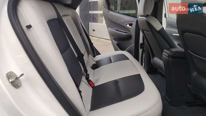 Хэтчбек Chevrolet Bolt EV 2018 в Дрогобыче
