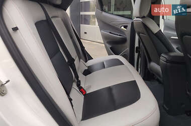 Хэтчбек Chevrolet Bolt EV 2018 в 