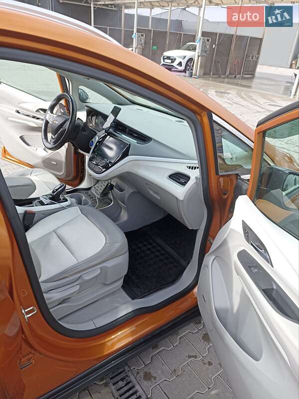 Хэтчбек Chevrolet Bolt EV 2016 в Львове