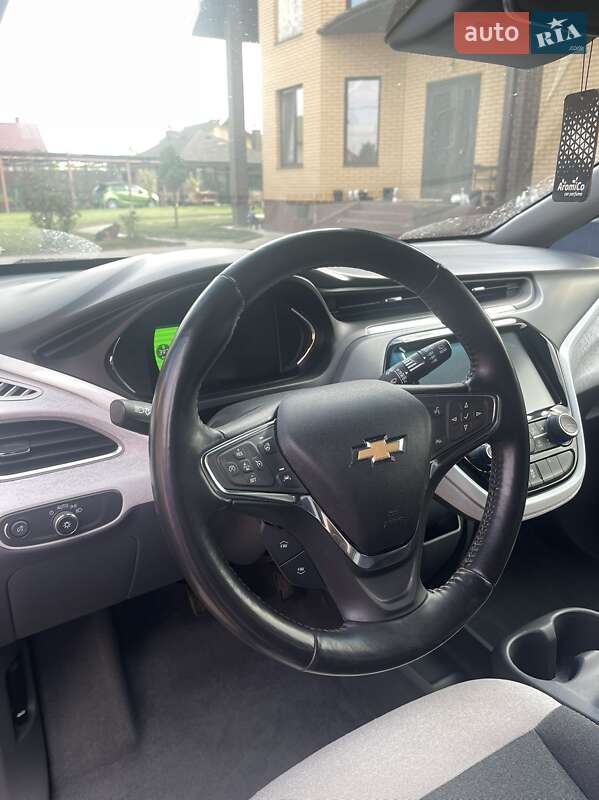 Хэтчбек Chevrolet Bolt EV 2021 в Киеве