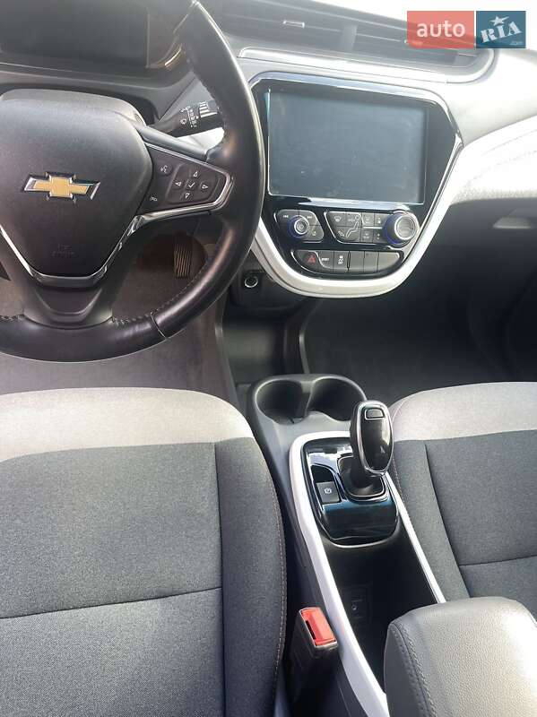 Хэтчбек Chevrolet Bolt EV 2021 в Киеве