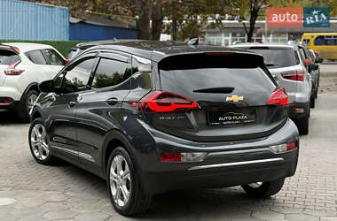 Хэтчбек Chevrolet Bolt EV 2017 в 