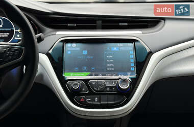 Хэтчбек Chevrolet Bolt EV 2017 в 