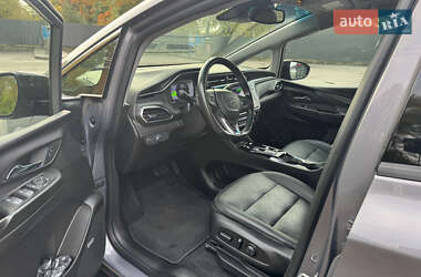 Хэтчбек Chevrolet Bolt EV 2022 в 