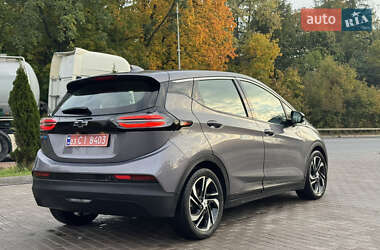 Хэтчбек Chevrolet Bolt EV 2022 в 