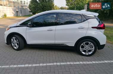 Хэтчбек Chevrolet Bolt EV 2020 в 