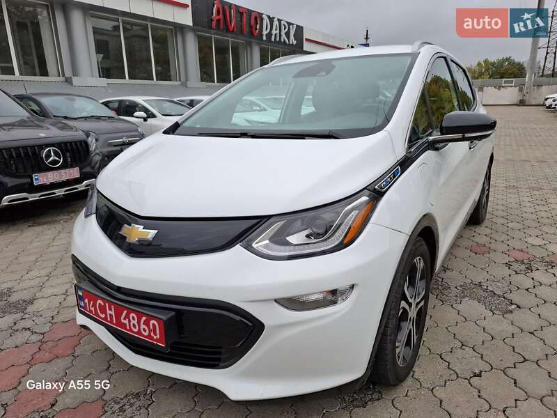 Хэтчбек Chevrolet Bolt EV 2021 в 